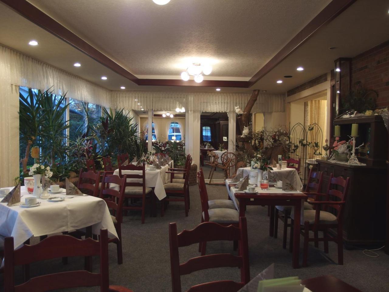 Hotel Diekgerdes, Cloppenburg Bagian luar foto